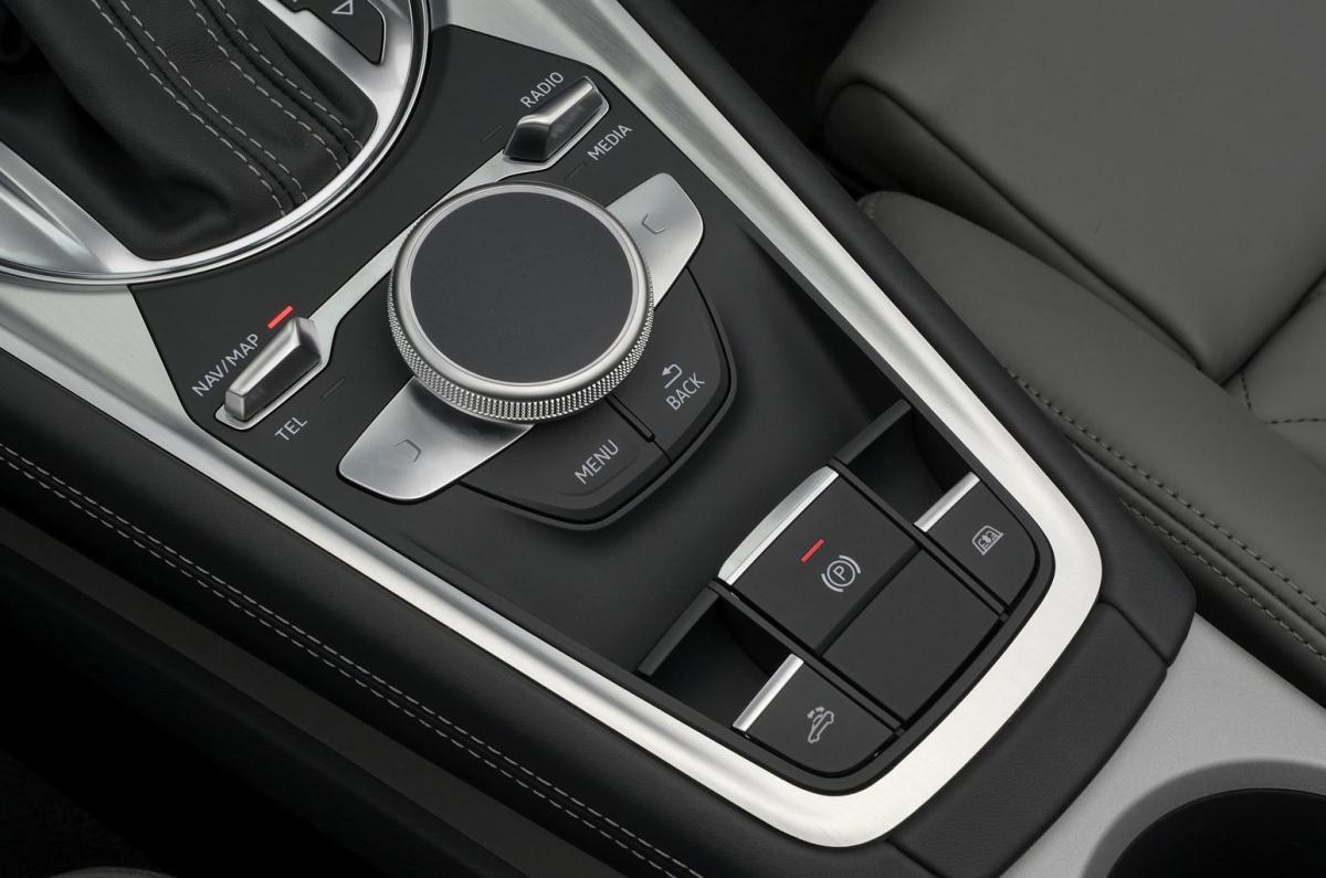 Used Audi TT Roadster 2015-2023 centre console
