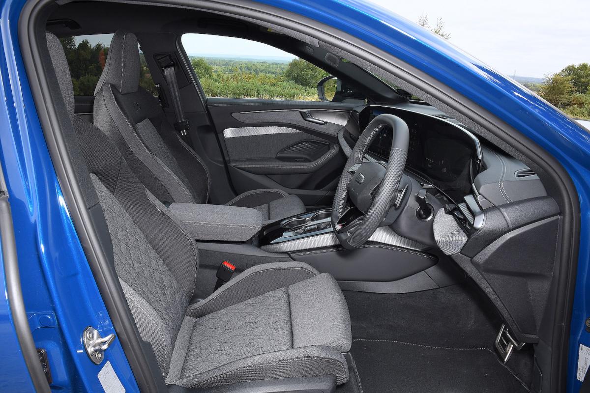 Audi A6 front seats