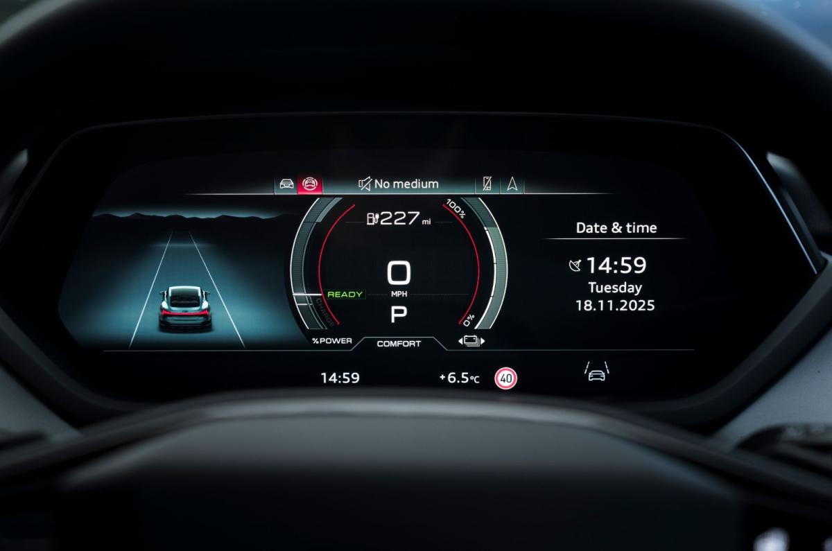 Audi e-tron GT interior details
