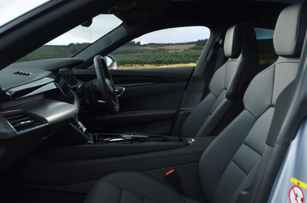 Audi e-tron GT interior details