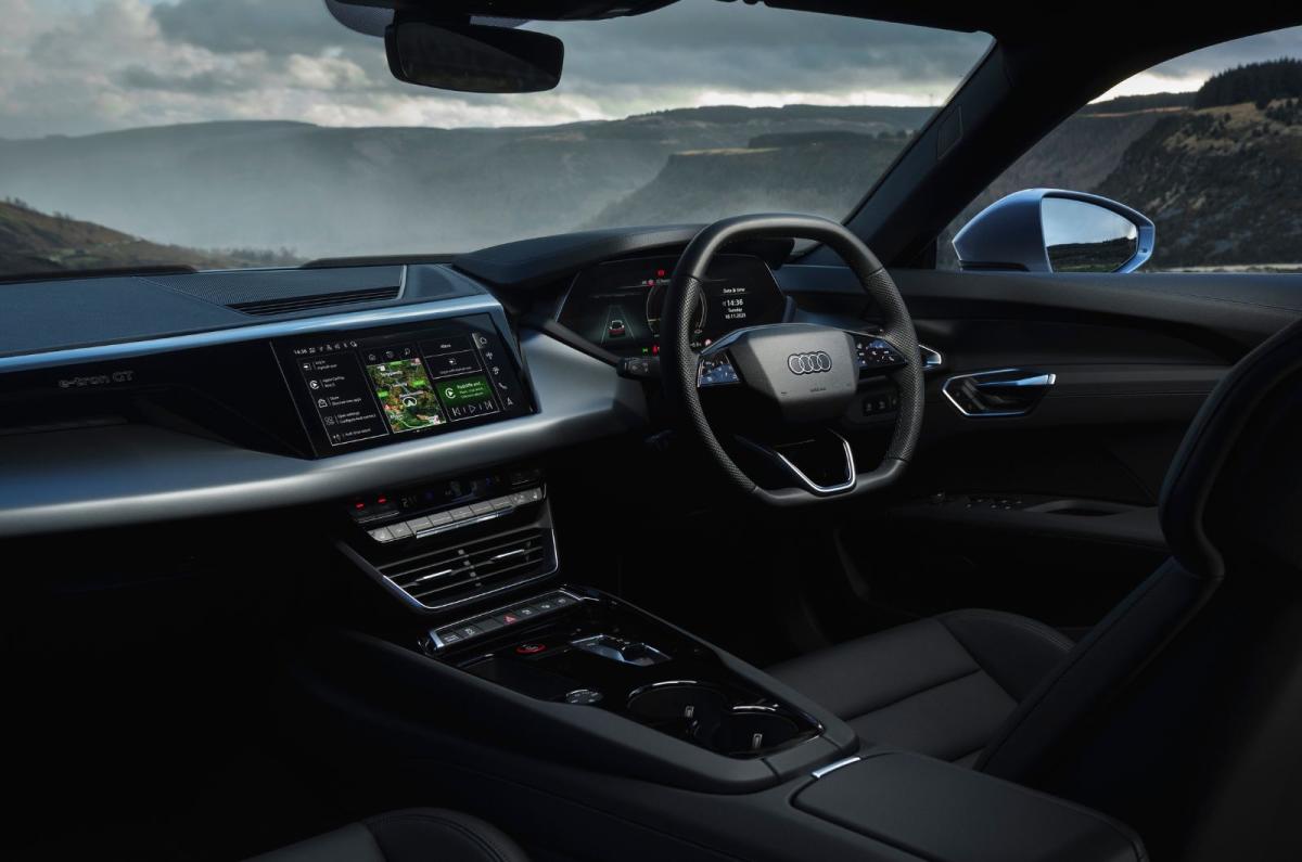 Audi e-tron GT interior