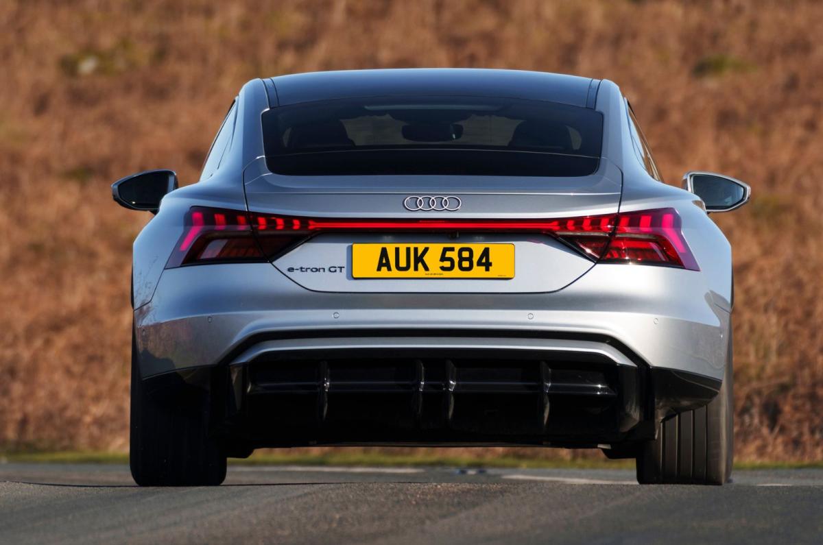 Audi e-tron GT rear dynamic