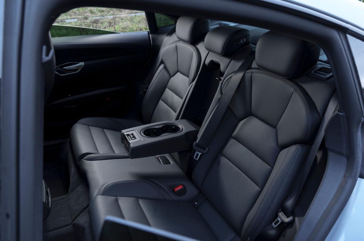 Audi e-tron GT interior