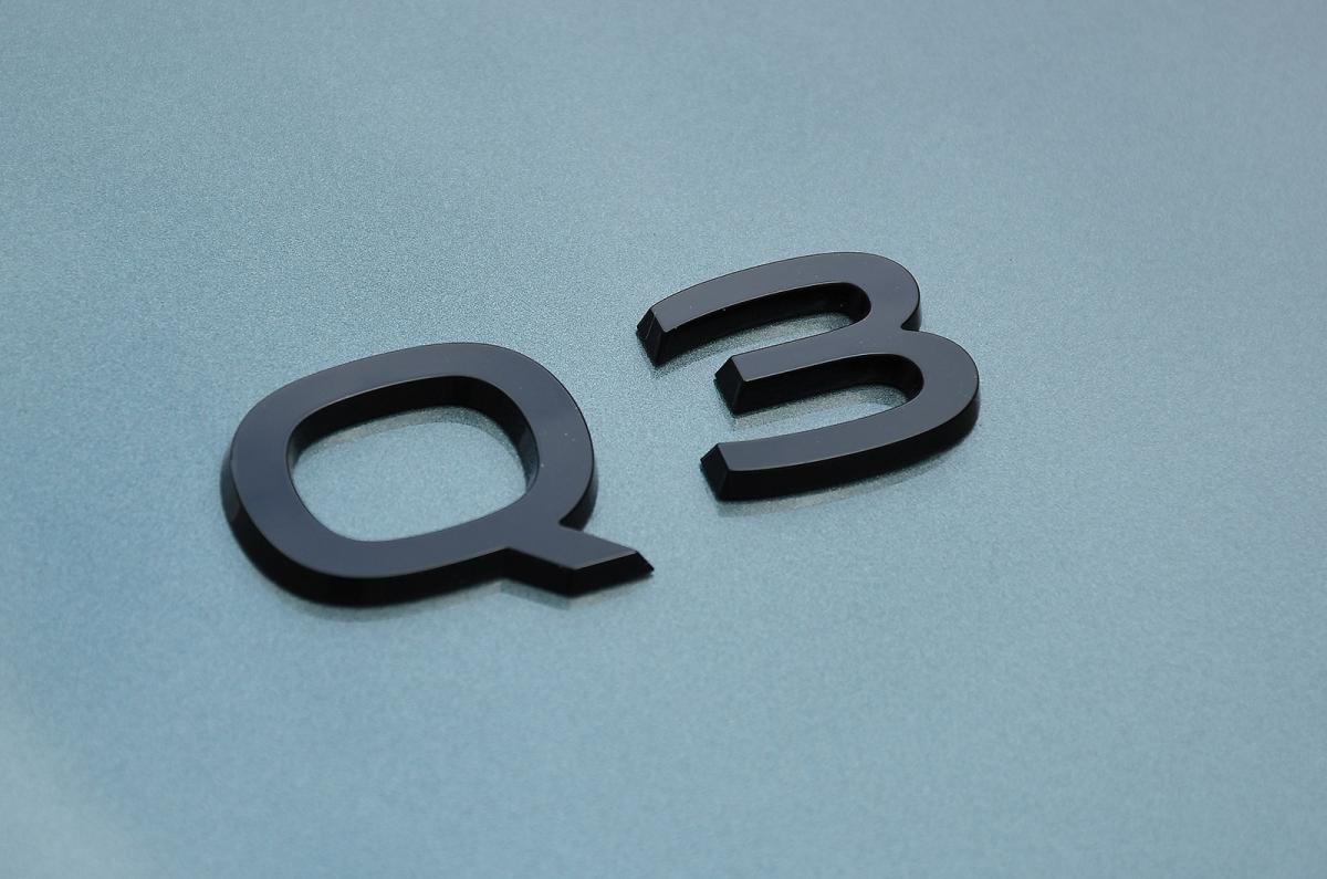 Audi Q3 badge