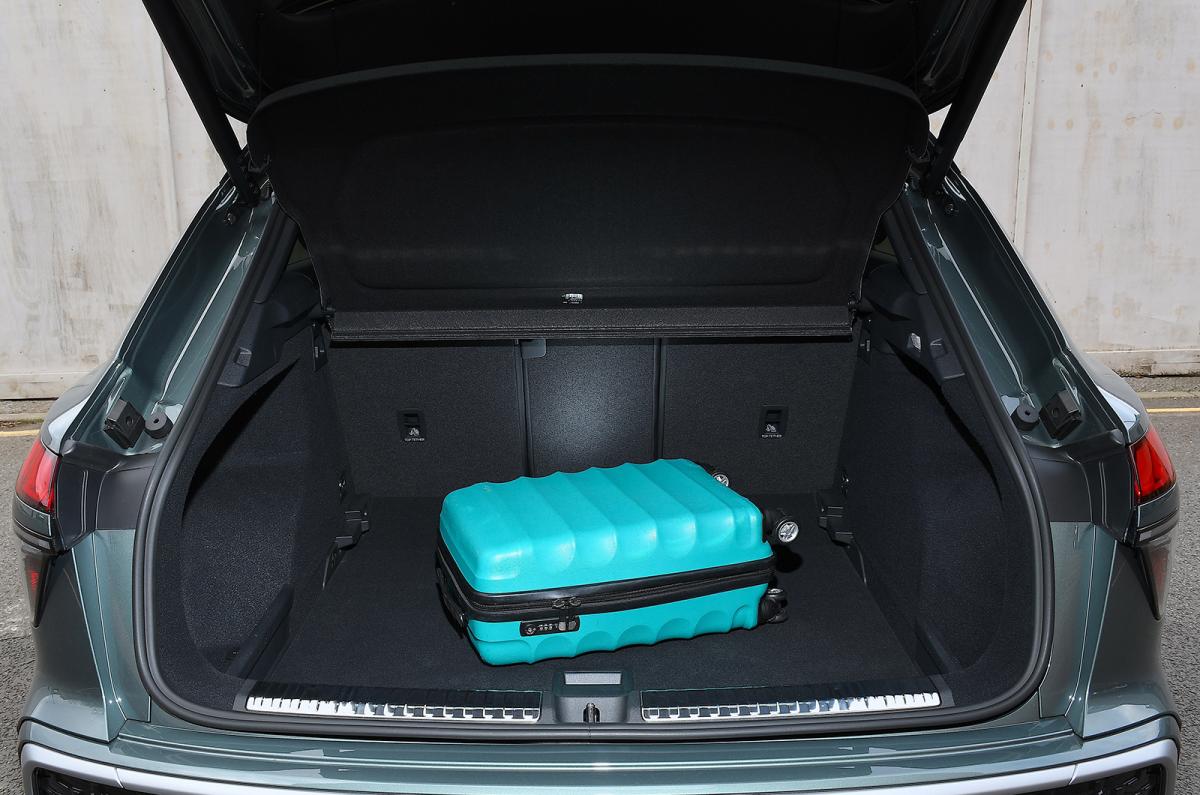 Audi Q3 boot