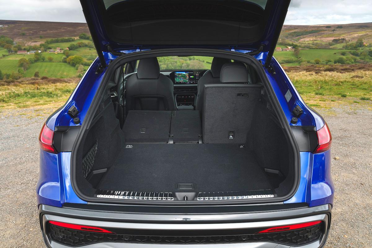 Audi Q5 Sportback boot