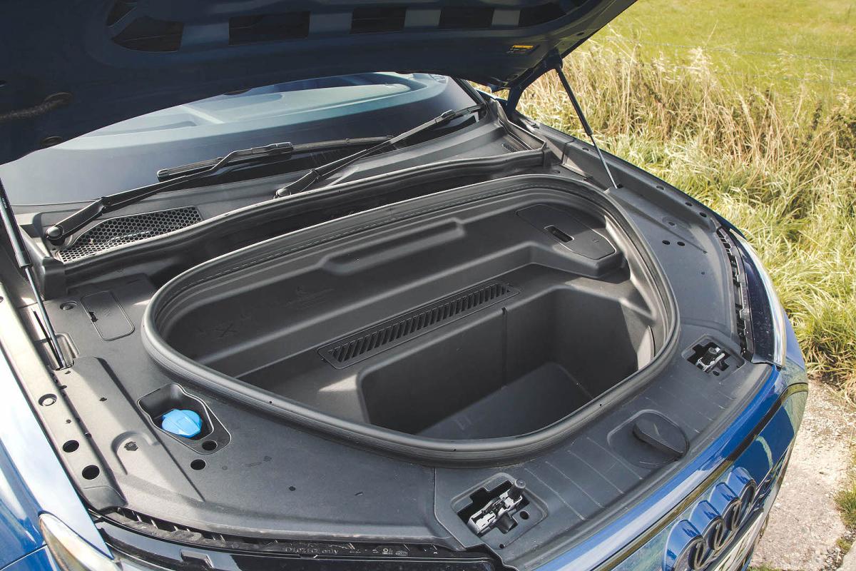Audi Q6 e-tron front boot