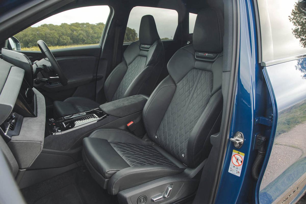 Audi Q6 e-tron front seats