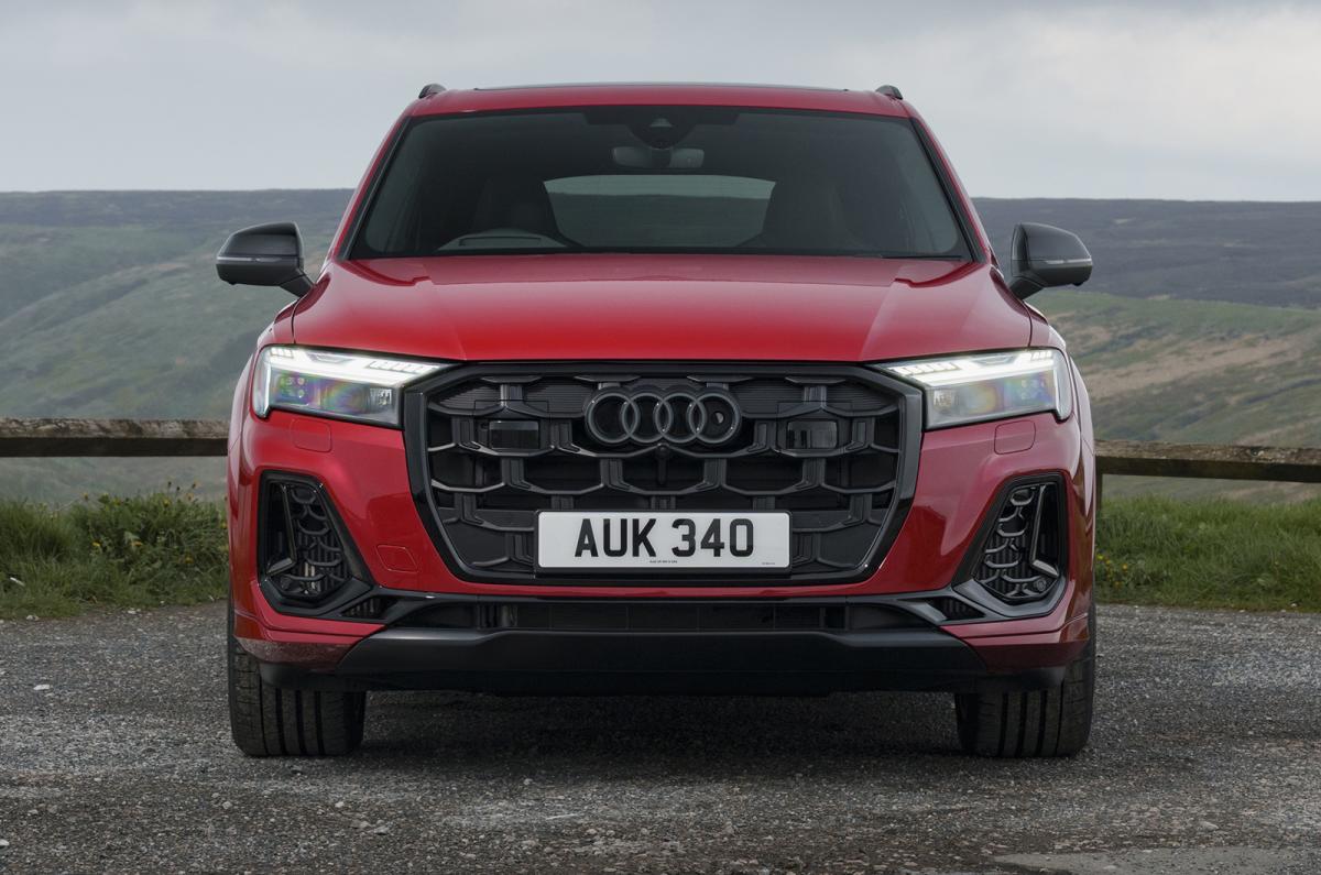 Audi Q7 static front