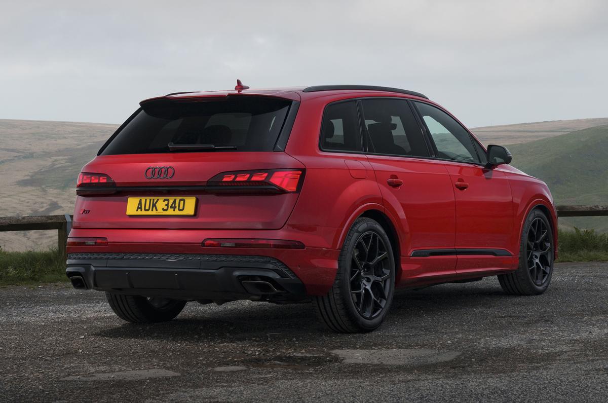 Audi Q7 static rear right