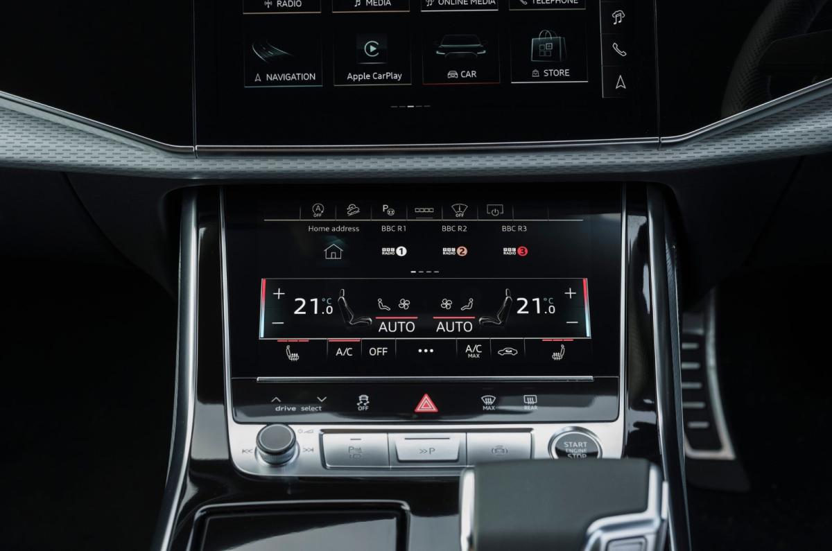 Audi Q8 interior details