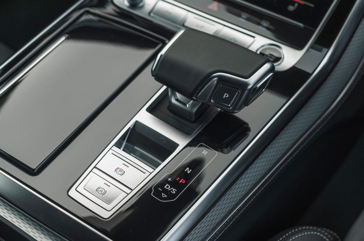 Audi Q8 interior details