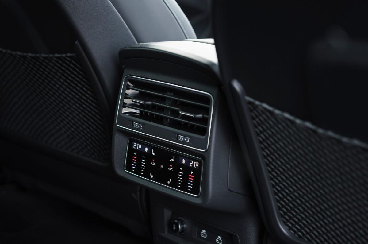 Audi Q8 interior details