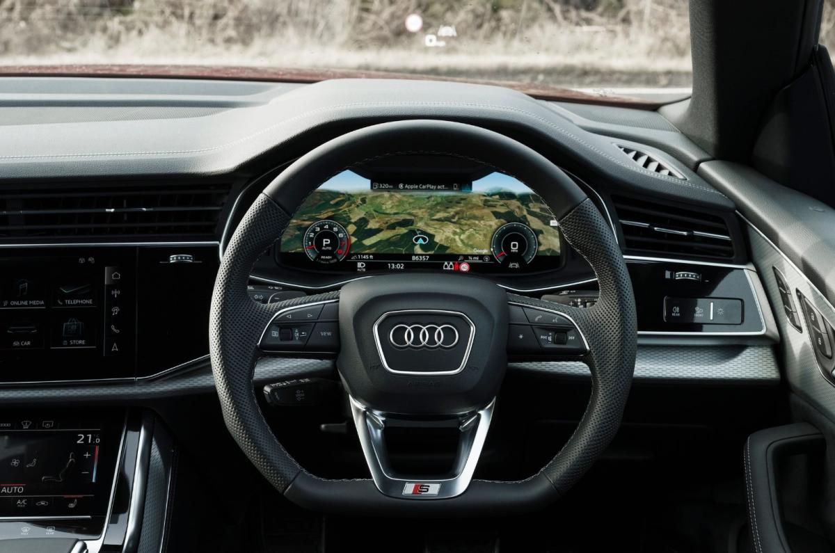 Audi Q8 interior details