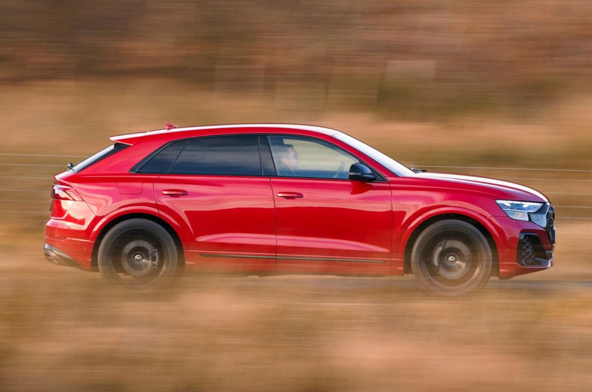 Audi Q8 side dynamic
