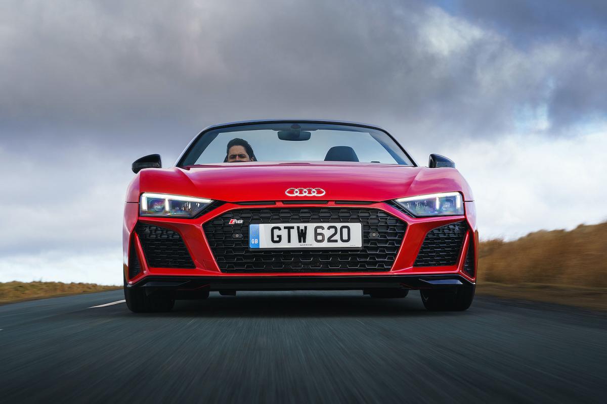 Audi R8 Spyder 2022 front tracking