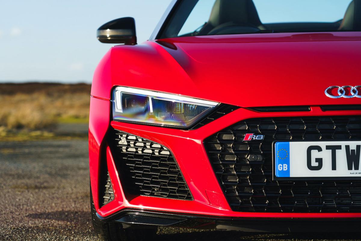 Audi R8 Spyder 2022 headlights detail