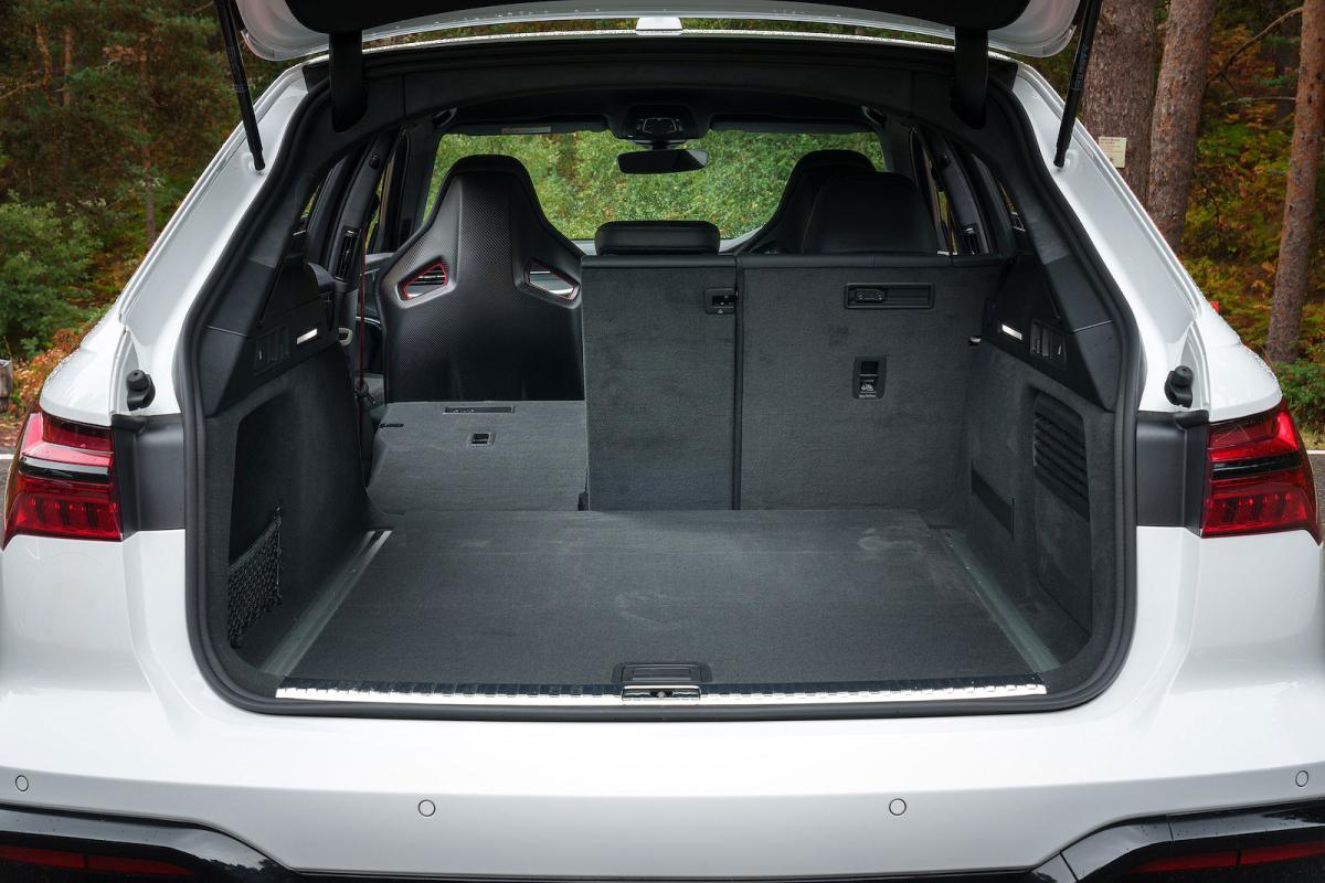 Audi RS6 Avant GT boot
