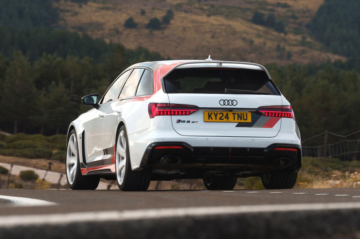 Audi RS6 Avant GT rear cornering