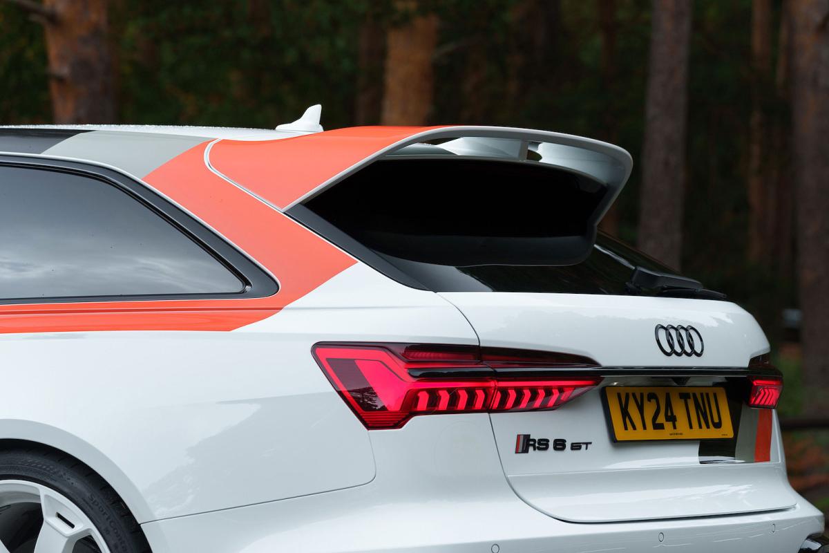 Audi RS6 Avant GT rear detail