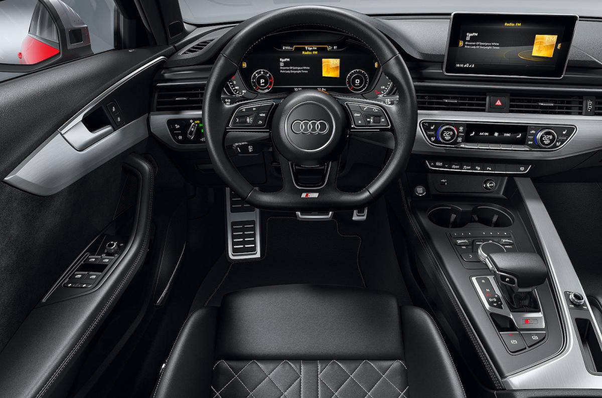 Audi S4 2022 interior dashboard