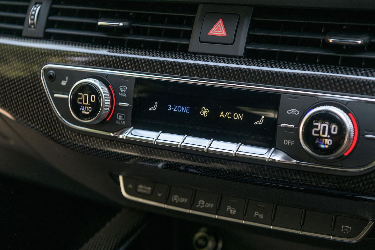 Audi S4 2022 interior detail