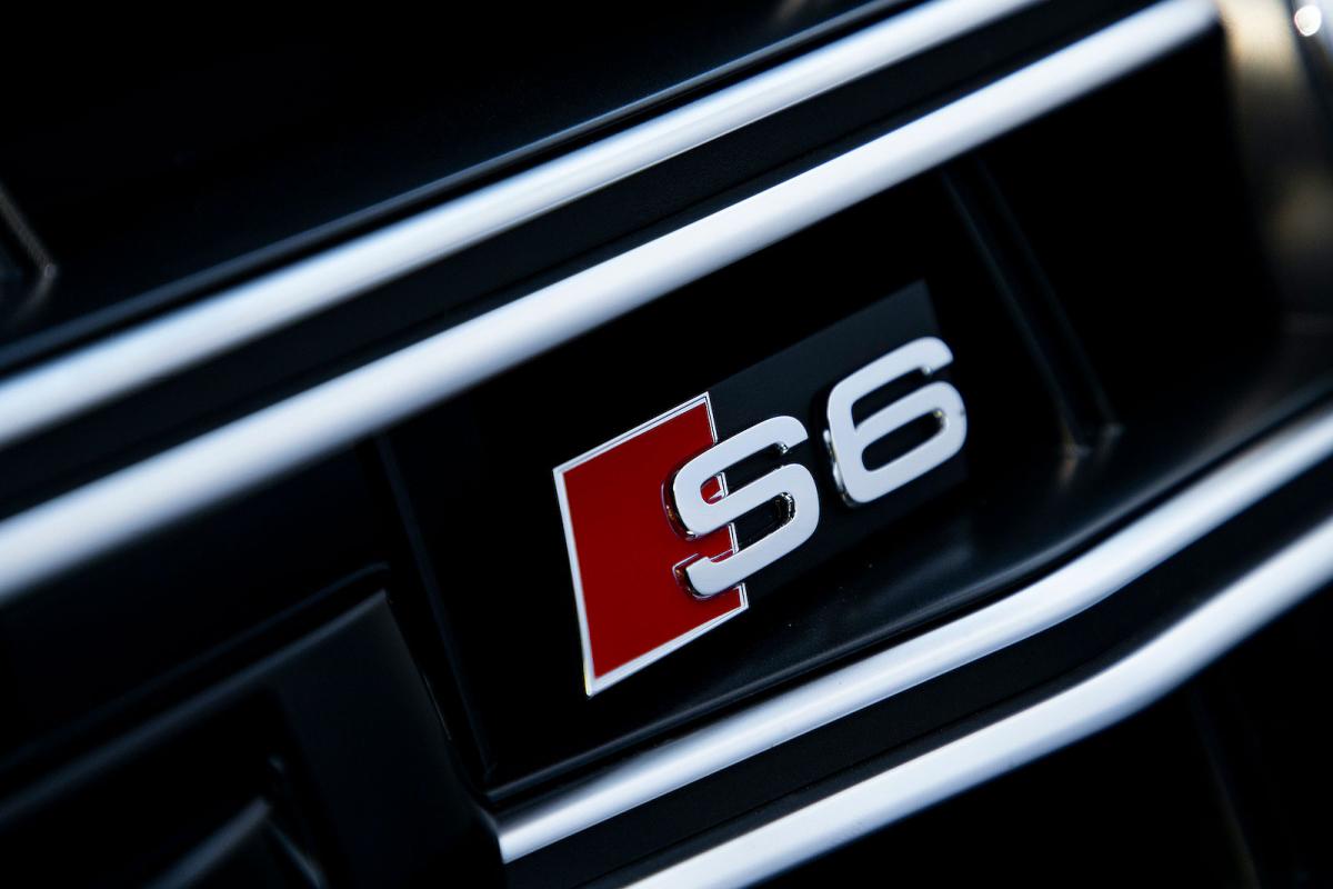 Audi S6 2022 badge detail