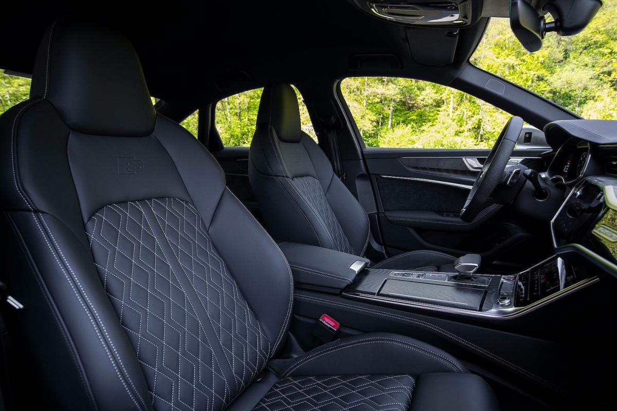 Audi S6 2022 interior front seats