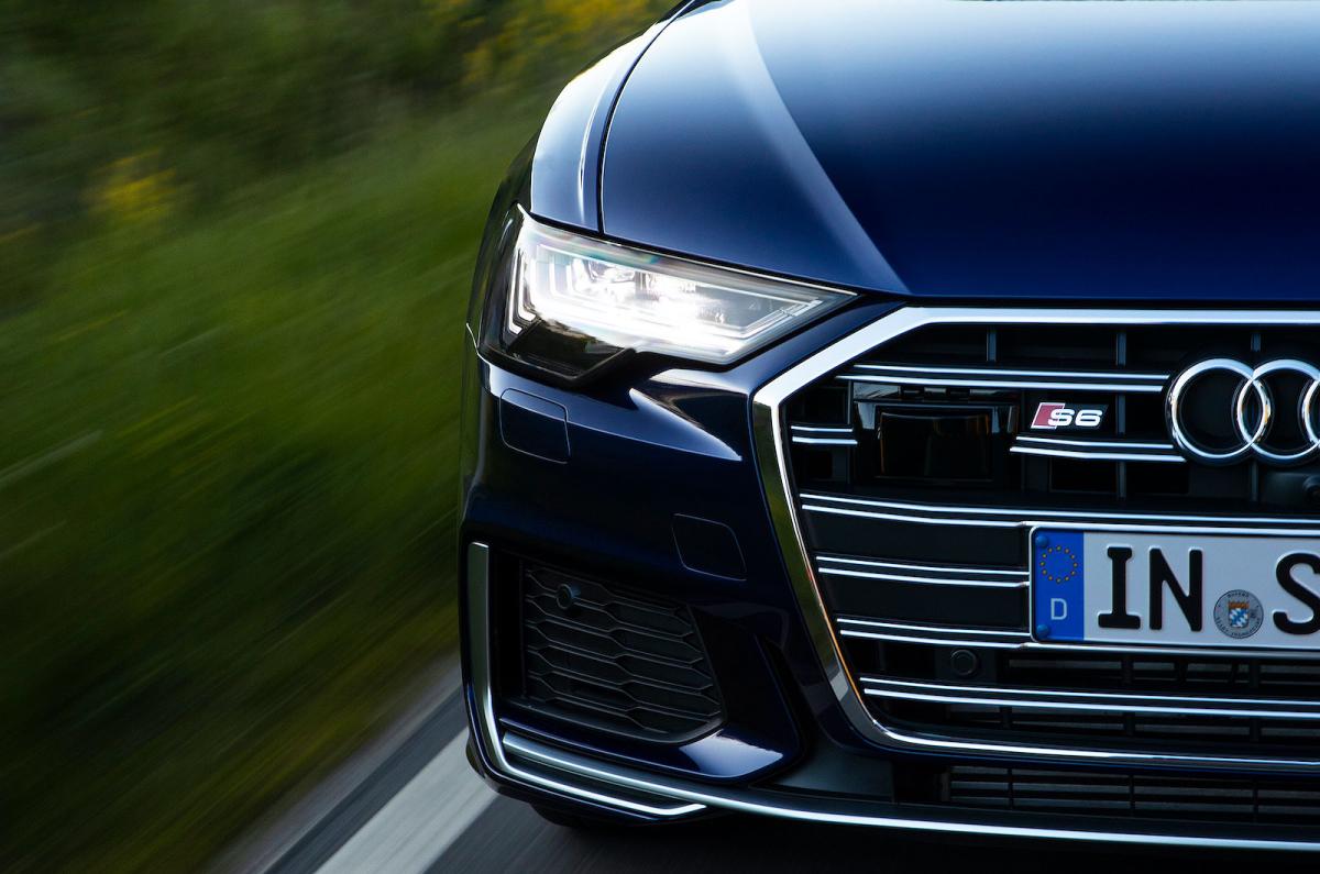 Audi S6 2022 headlights detail