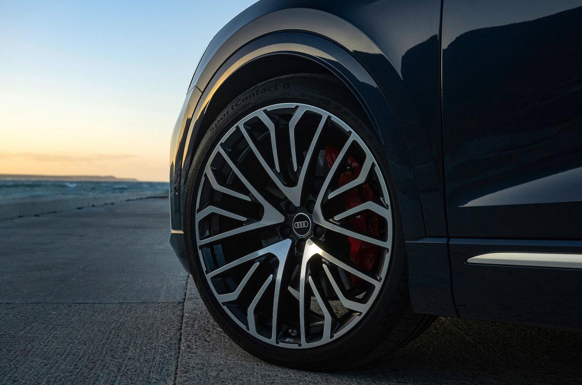 Audi SQ8 alloy wheel detail