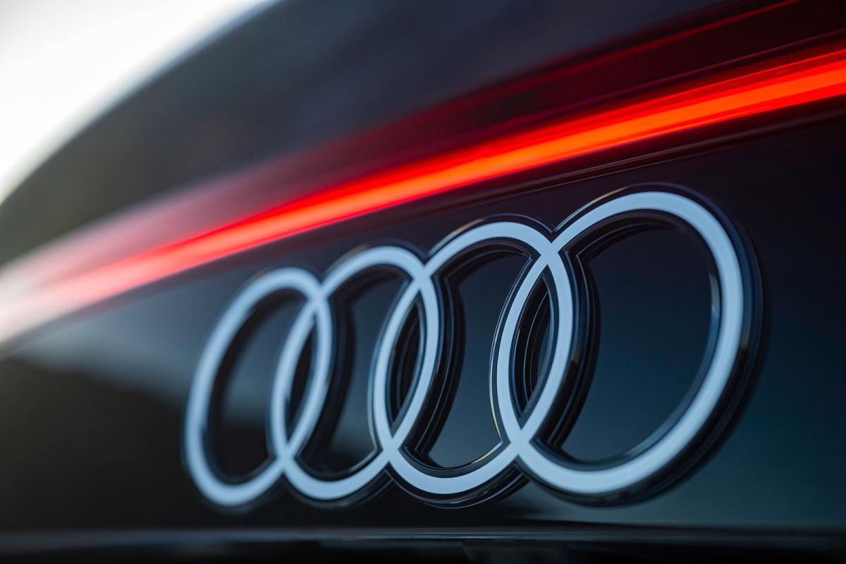 Audi SQ8 rear badge detail