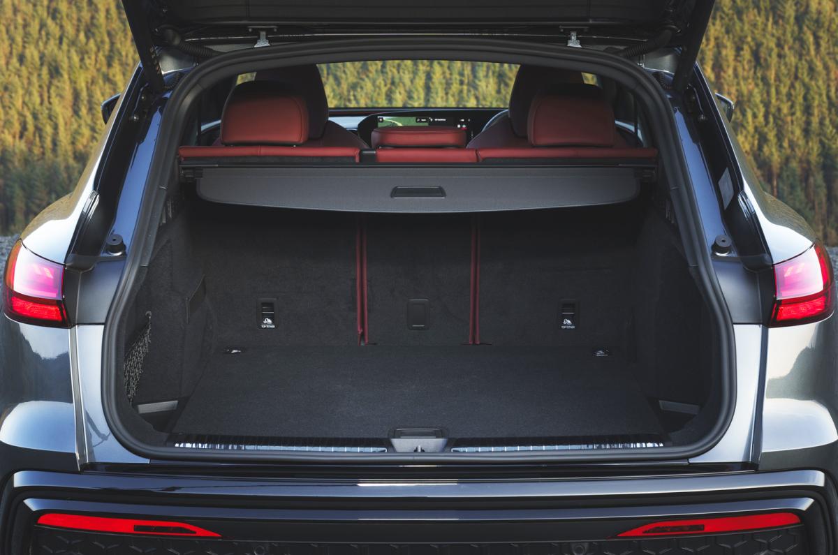Audi SQ5 boot