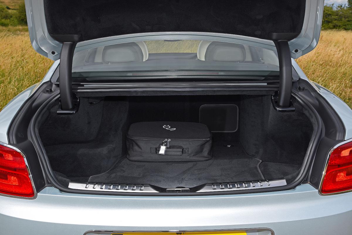 Bentley Flying Spur boot open