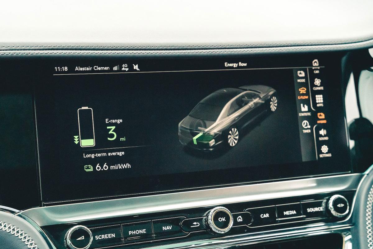Bentley Flying Spur interior infotainment