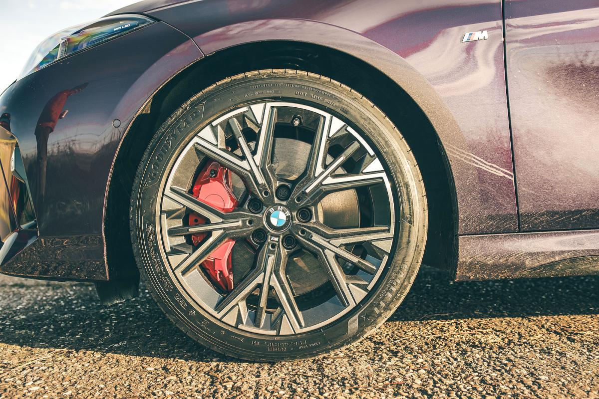 BMW 1 Series alloy wheel