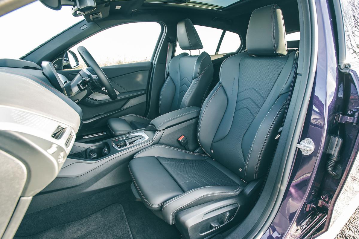 BMW 1 Series front seats