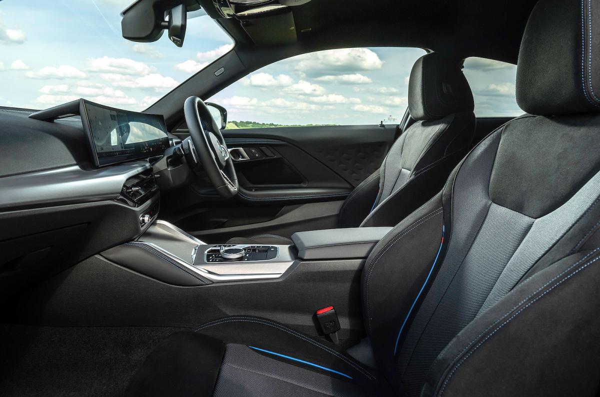 BMW 2 Series Coupé front seats