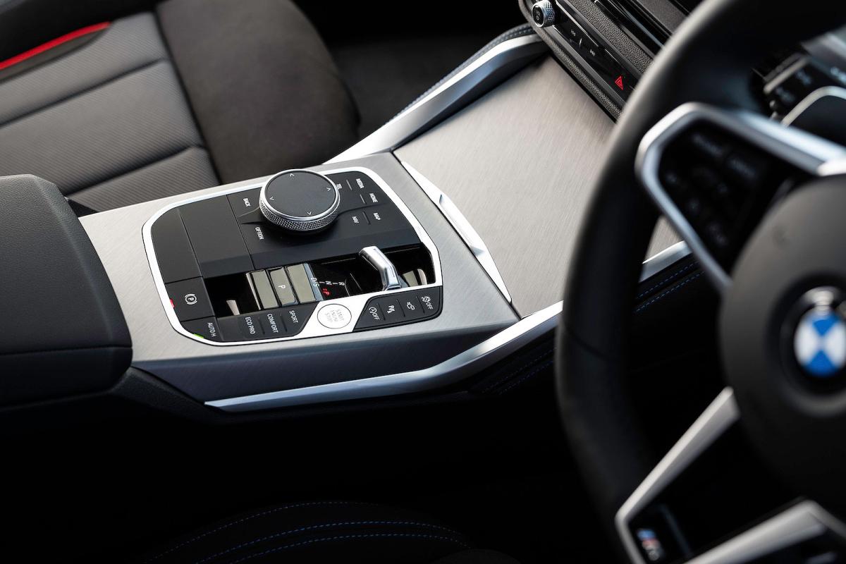 BMW 2 Series Coupé interior controls