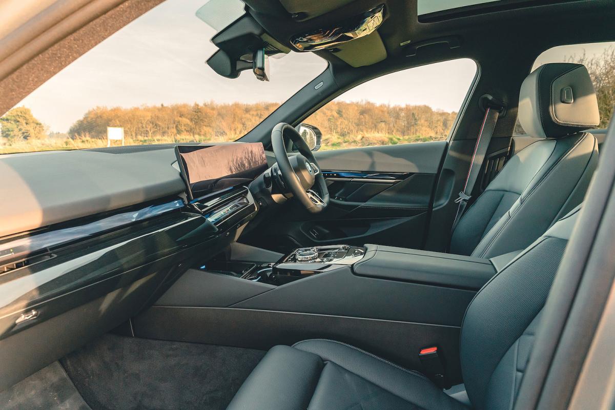 BMW 5 Series front seats
