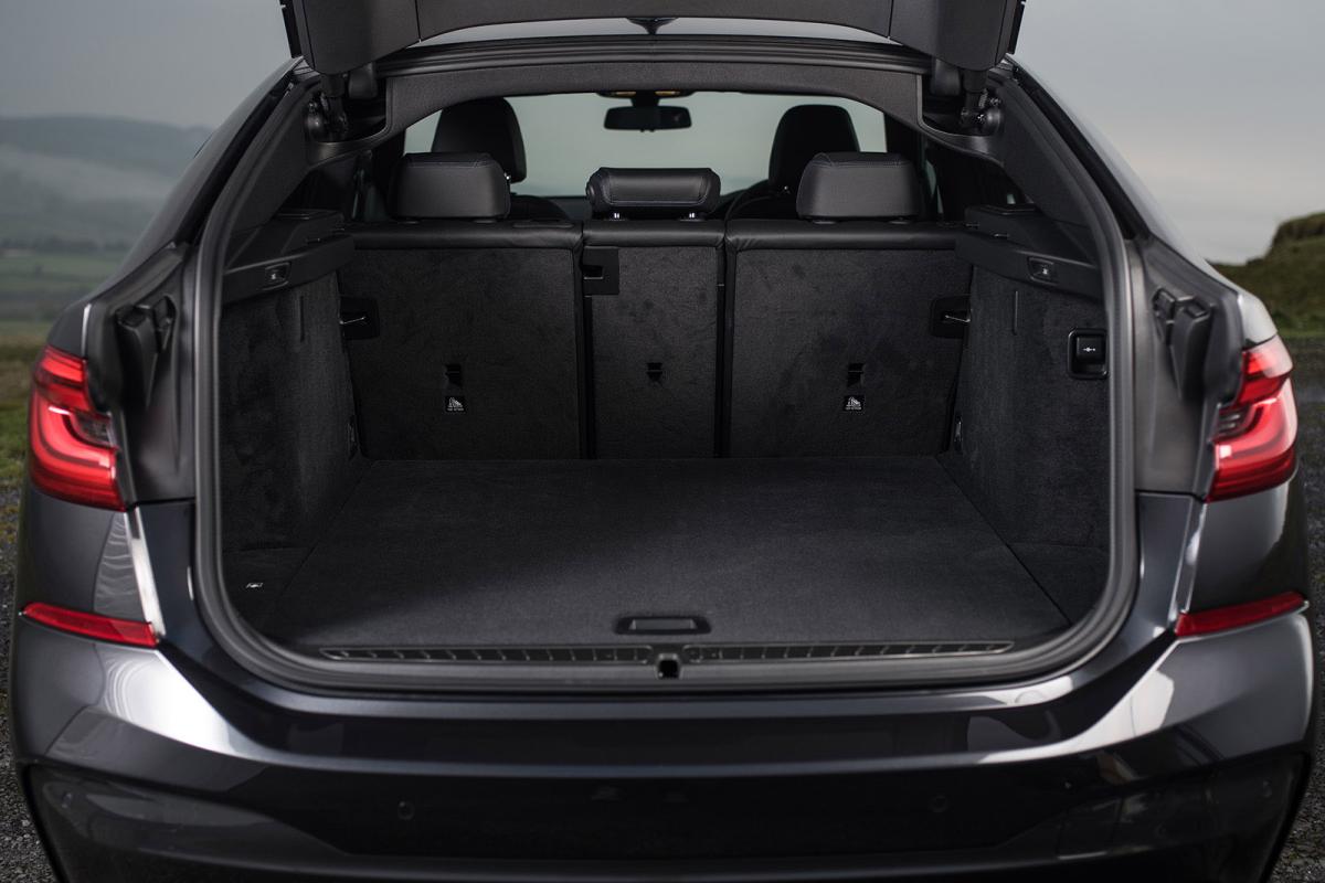 BMW 6 Series GT (69 plates) boot open RHD