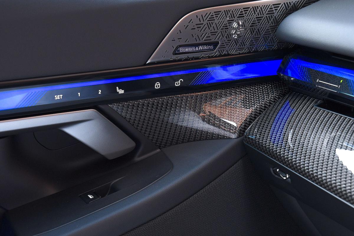 BMW i5 interior detail