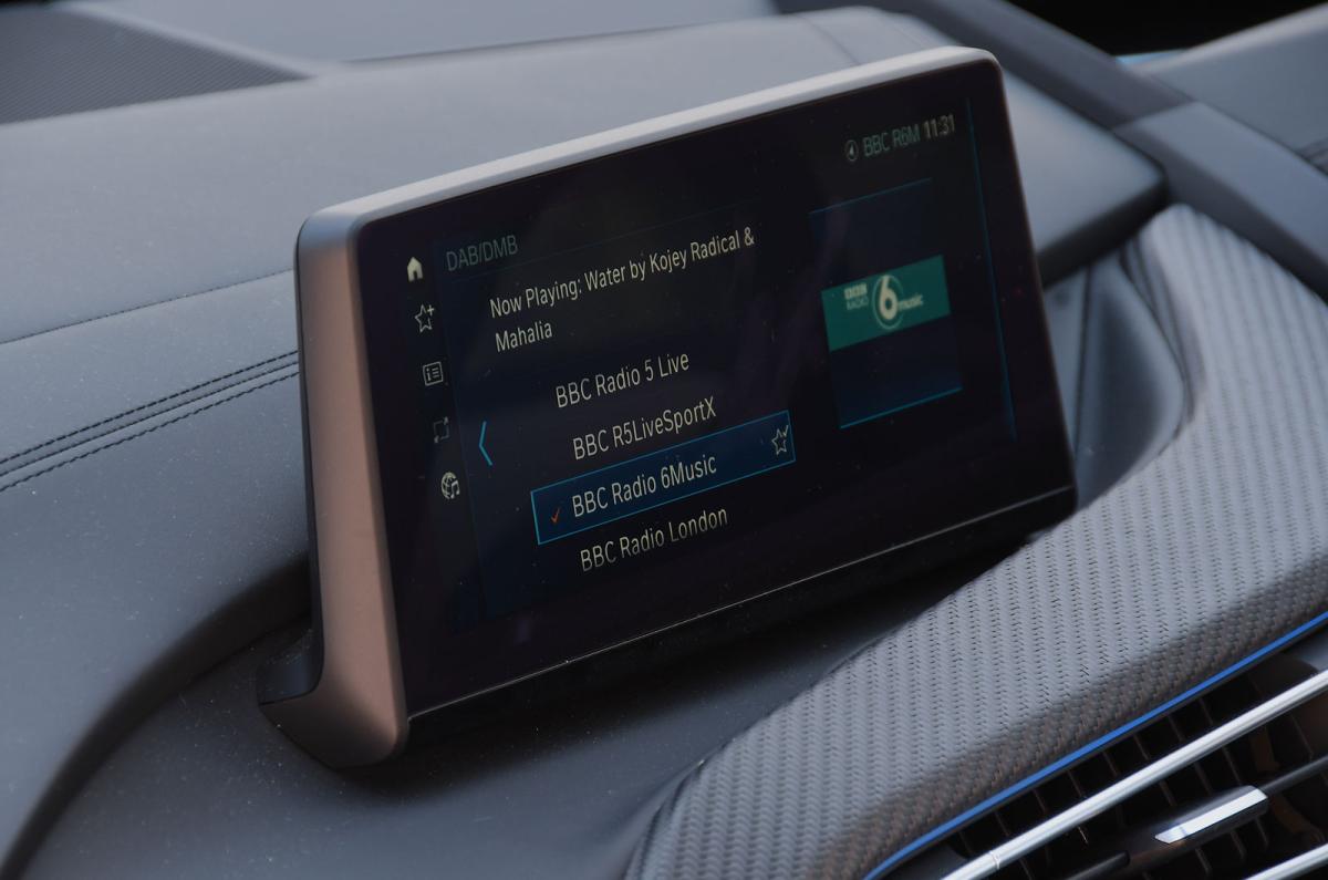Used BMW i8 Coupe 2014-2020 infotainment