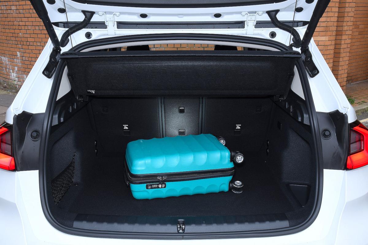 BMW iX1 boot
