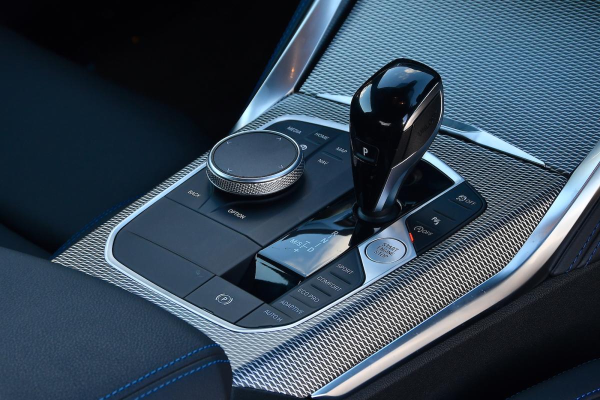 BMW M240i 2022 interior detail