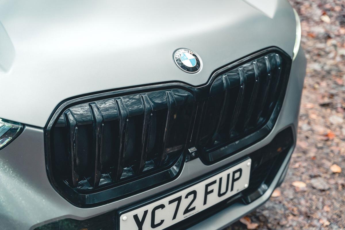 BMW X1 grille