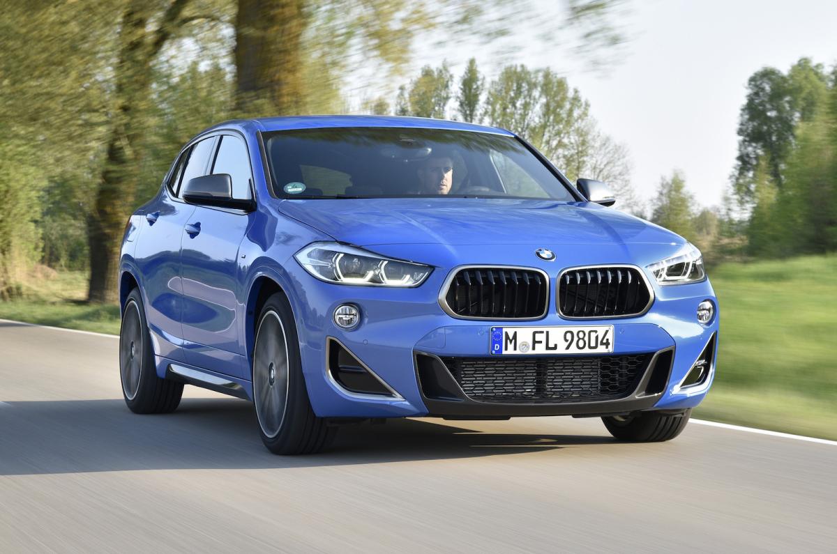 BMW X2 M35i 2022 front right tracking