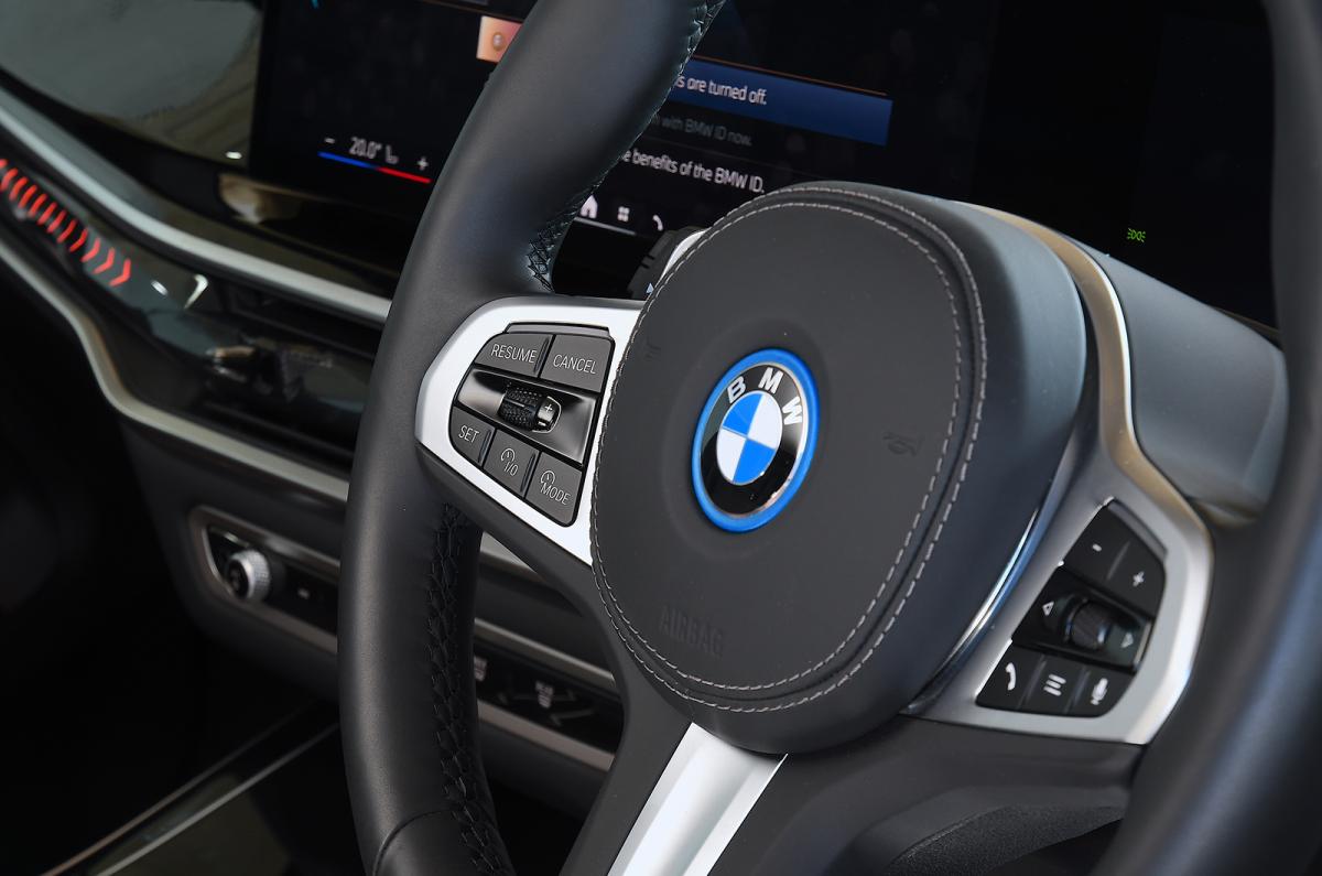 BMW X5 steering wheel detail