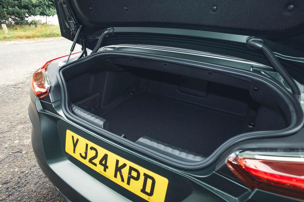 BMW Z4 Boot