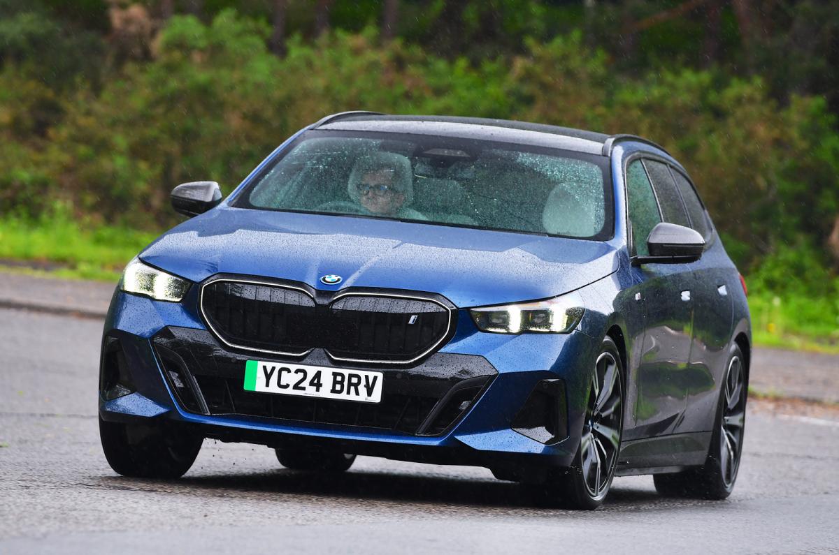 BMW i5 Touring front cornering