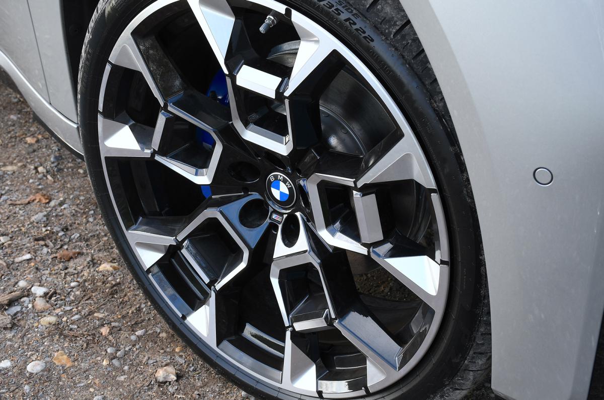 BMW iX3 alloy wheel